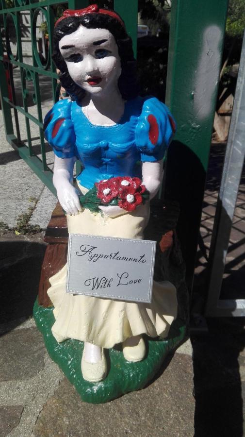 With Love Malcesine Exteriör bild